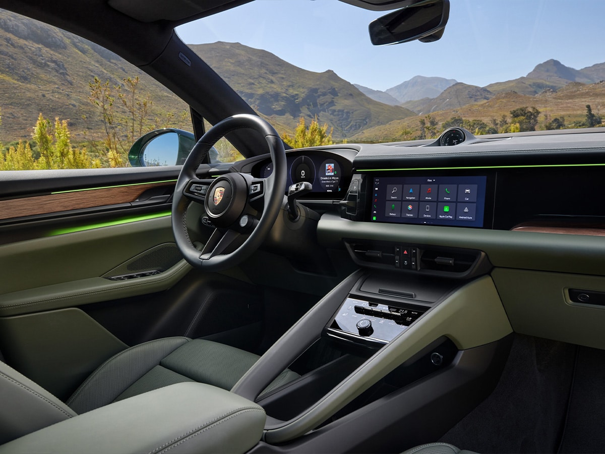 Porsche macan 4s interior