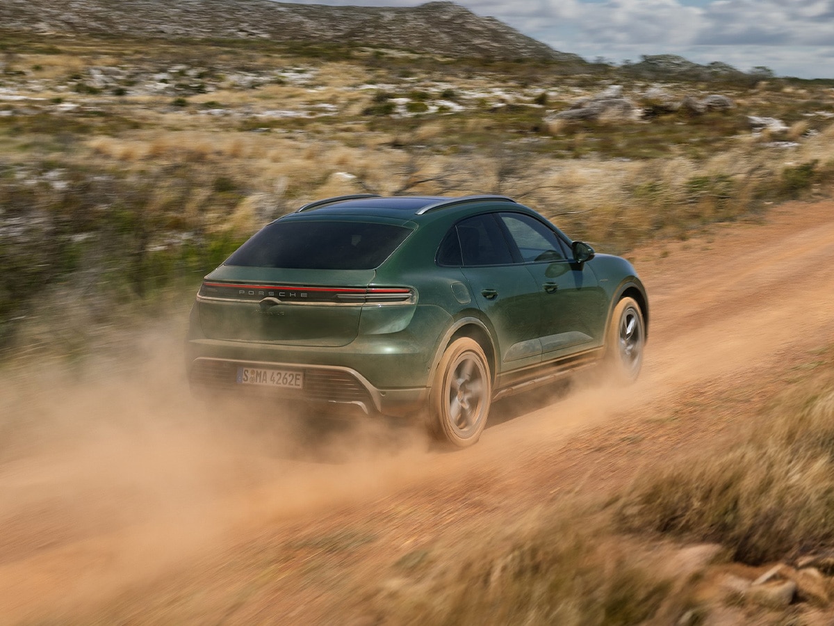 Porsche macan 4s rear end off road