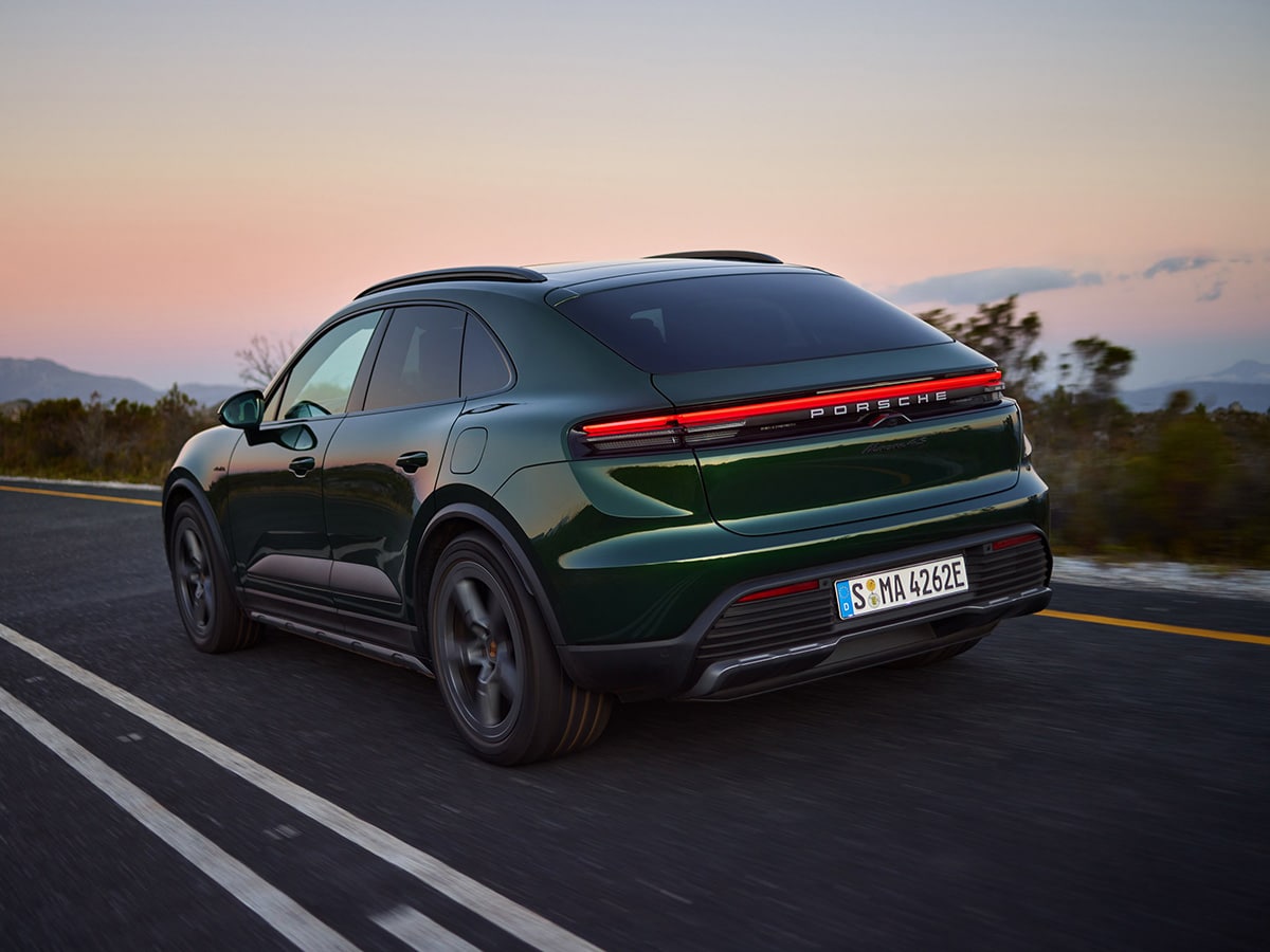 Porsche macan 4s rear three quarter