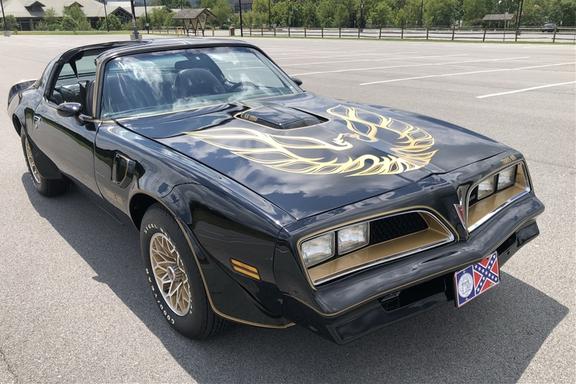 Burt Reynolds’ 1978 Pontiac Firebird Trans Am 'Bandit'