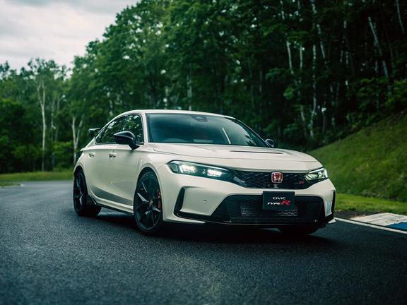 Honda civic type r feature front end