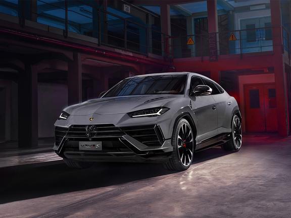 Lamborghini urus s front