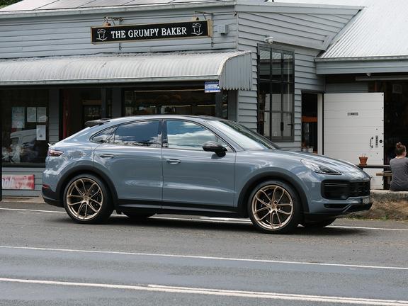 Porsche cayenne turbo gt feature 3