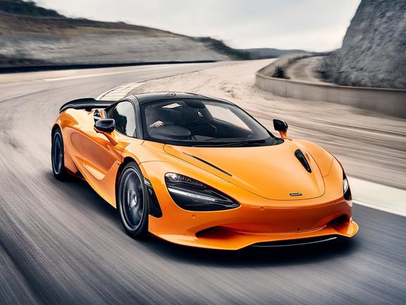 Mclaren 750s front end in orange