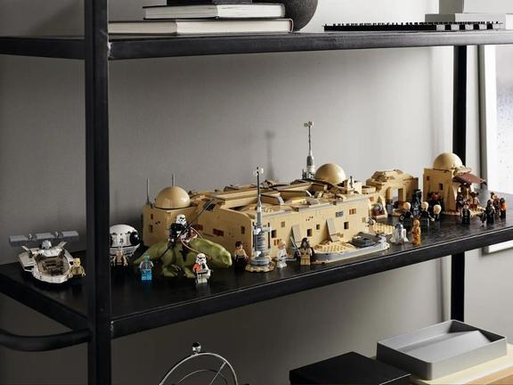 Lego's Mos Eisley Cantina