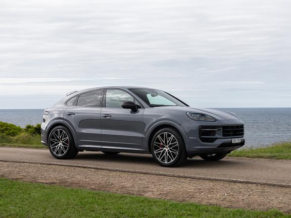 2024 porsche cayenne coupe side profile