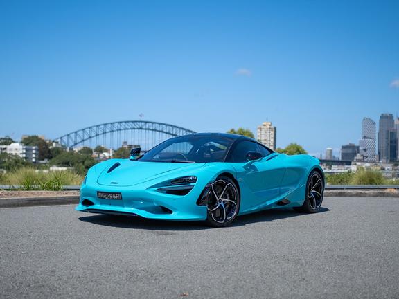 Mclaren 750s in front of the harbour bridge front on