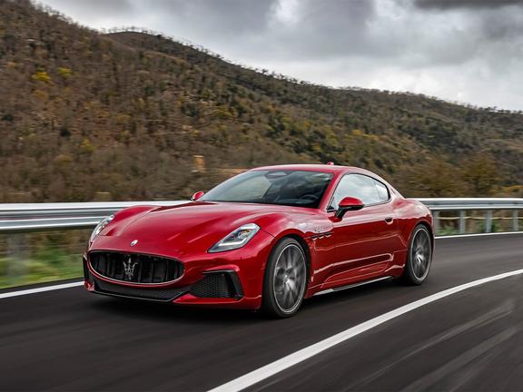 Maserati granturismo interior on road