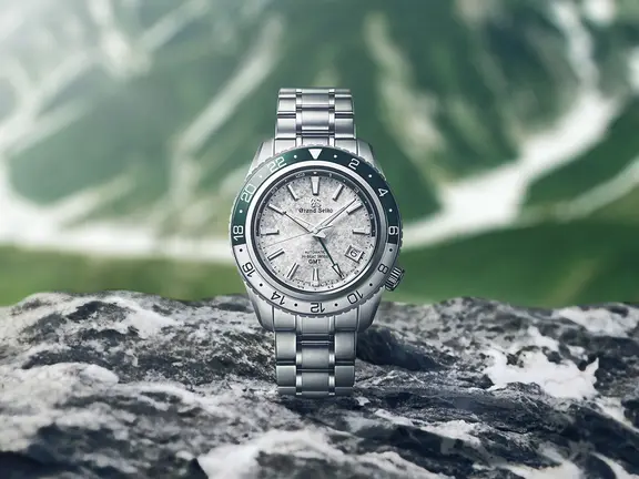 Grand Seiko Hi-Beat 36000 GMT “Snow Valley” | Image: Grand Seiko